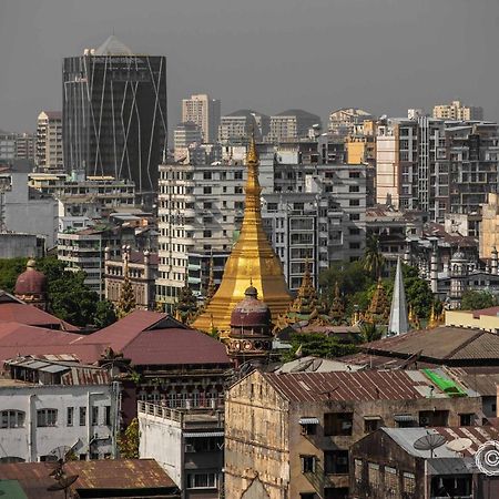 City Hotel Yangon Exterior foto