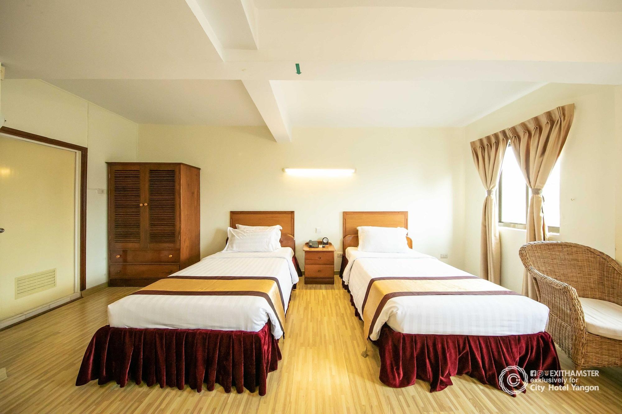 City Hotel Yangon Exterior foto