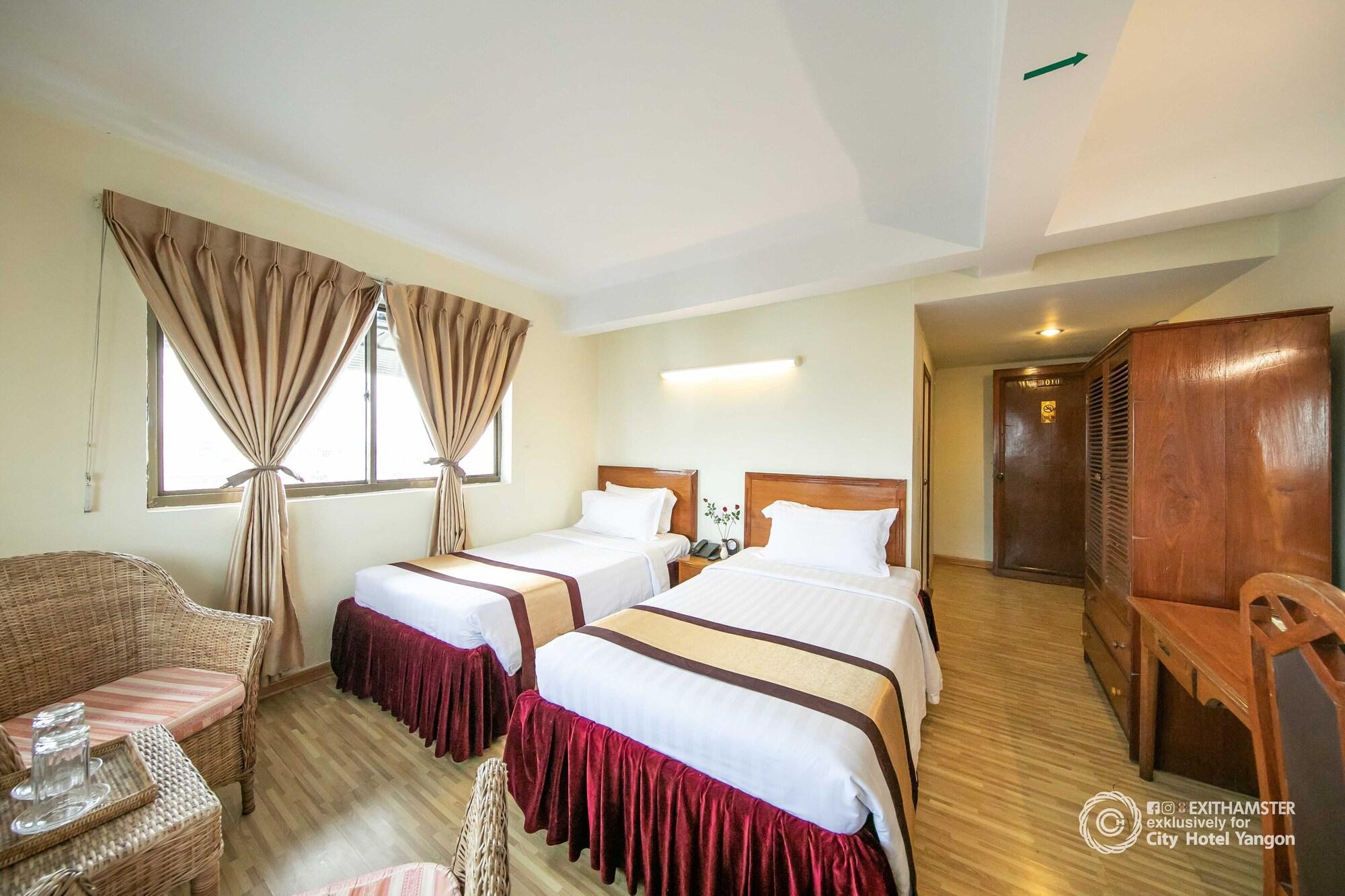 City Hotel Yangon Exterior foto