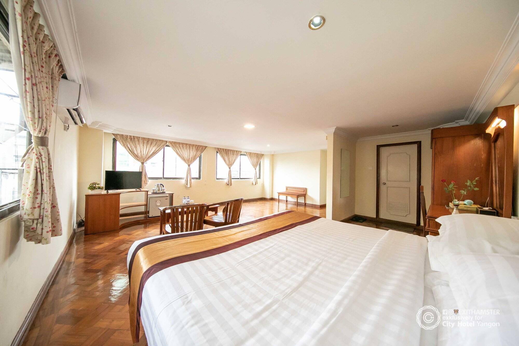 City Hotel Yangon Exterior foto