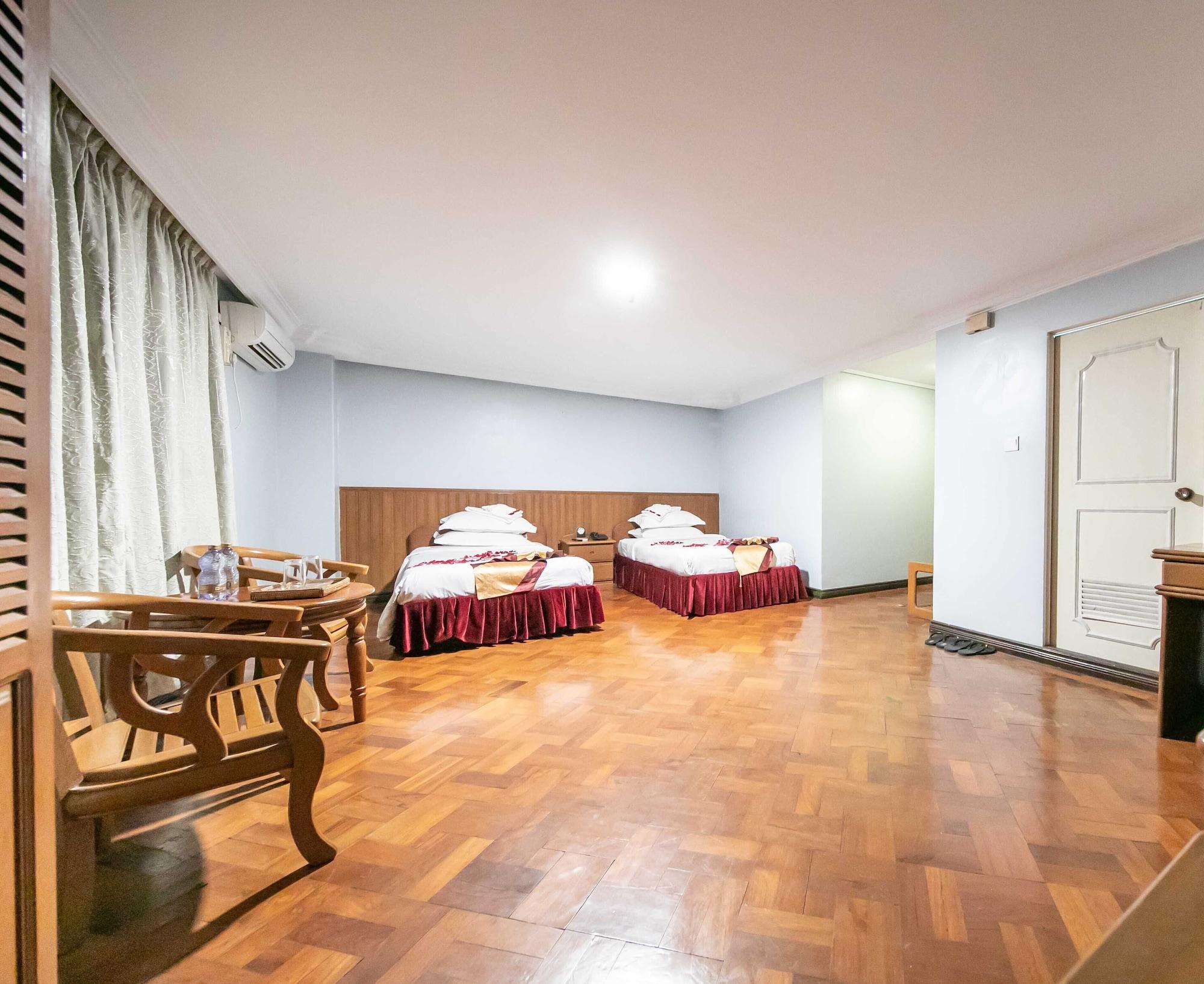 City Hotel Yangon Exterior foto