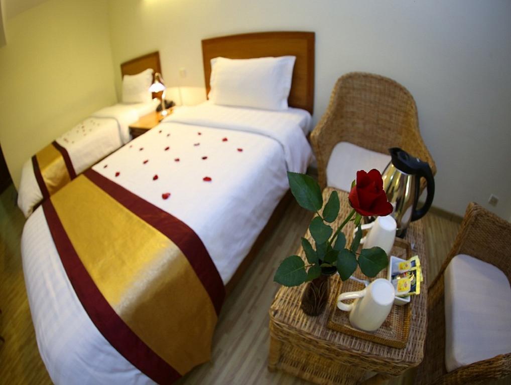 City Hotel Yangon Exterior foto