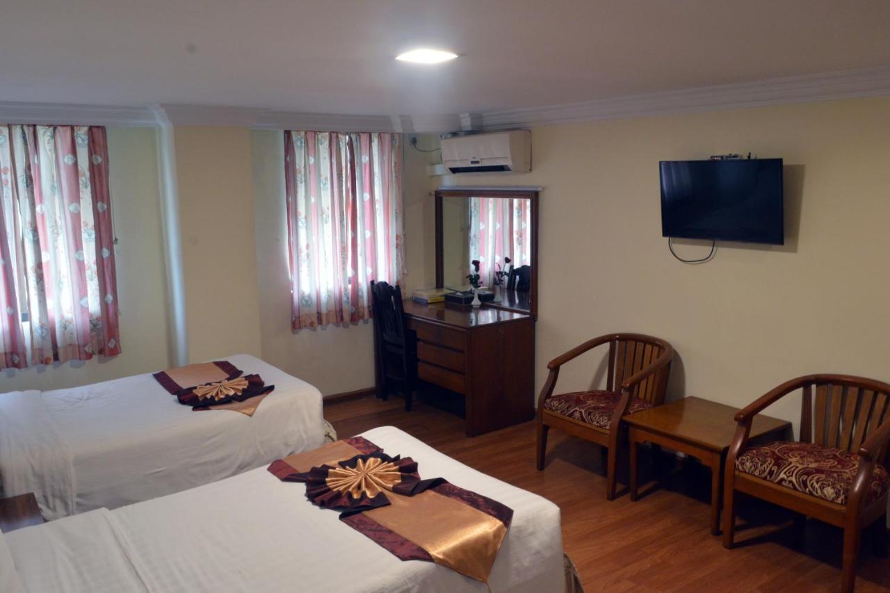 City Hotel Yangon Exterior foto