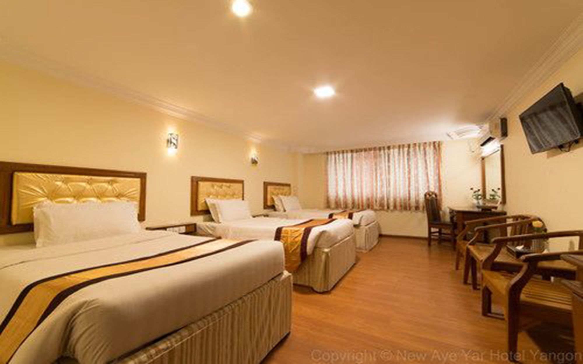 City Hotel Yangon Exterior foto