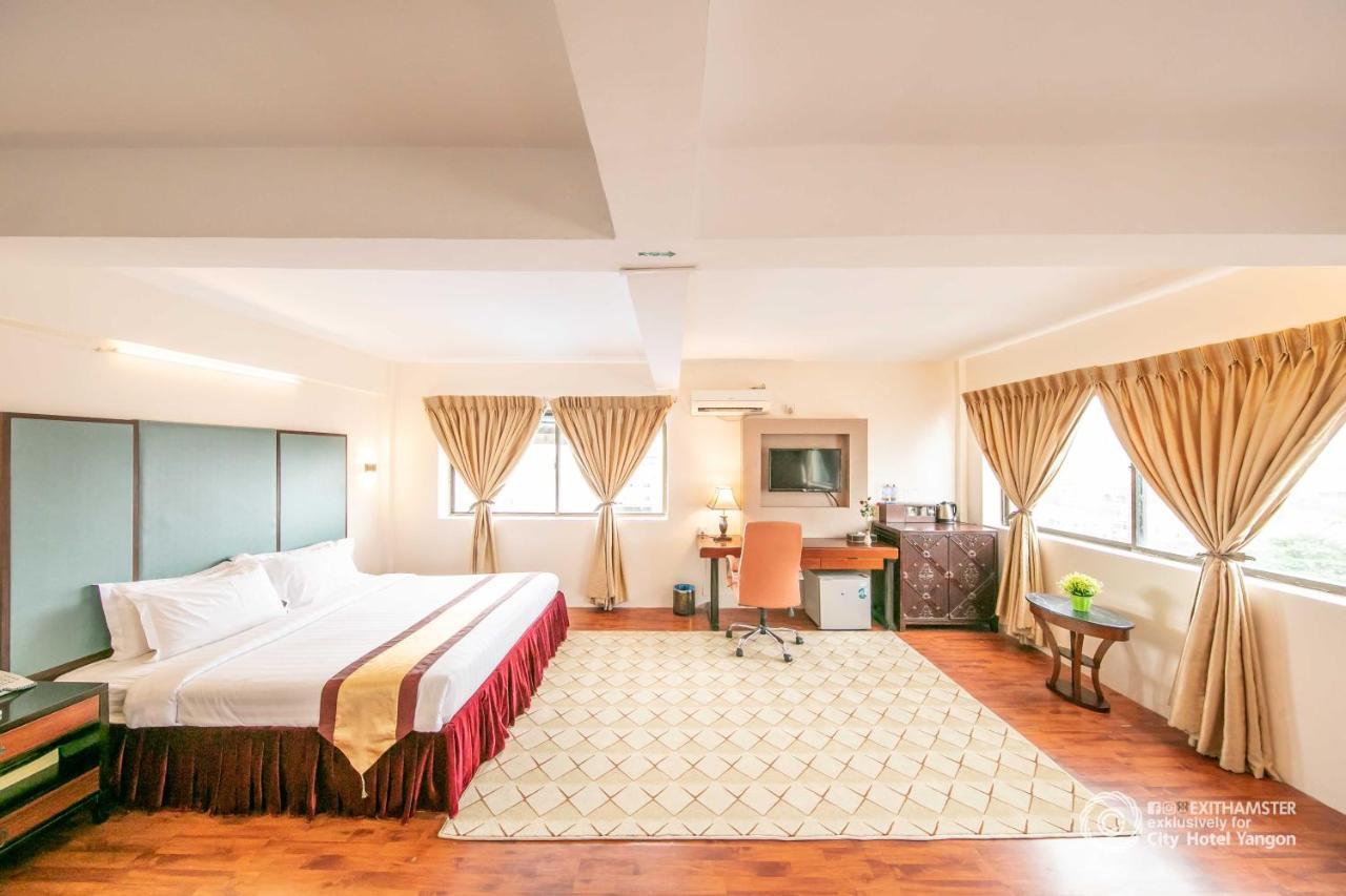City Hotel Yangon Exterior foto