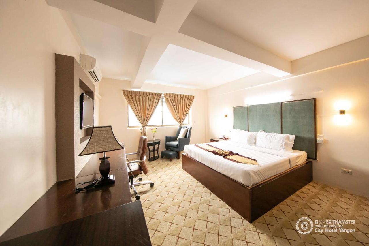 City Hotel Yangon Exterior foto