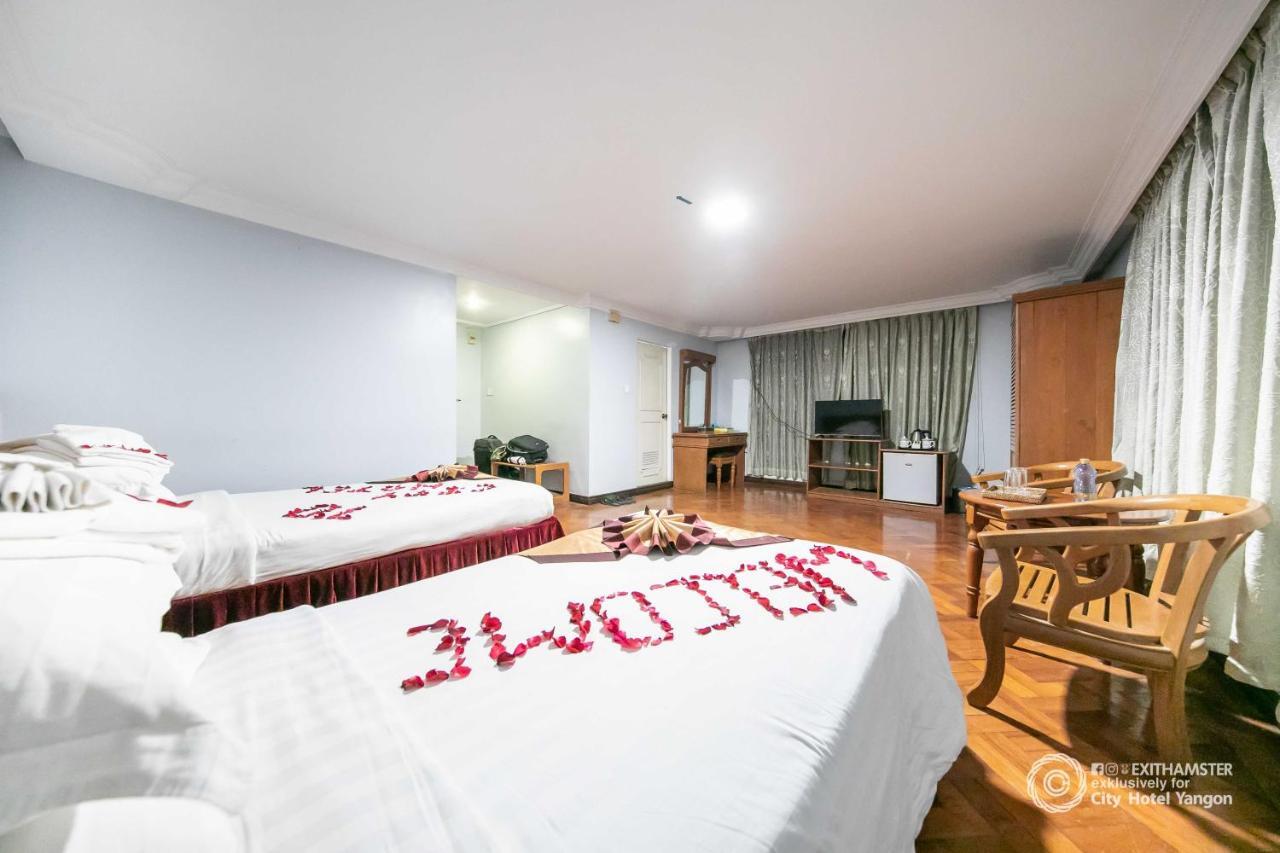 City Hotel Yangon Exterior foto