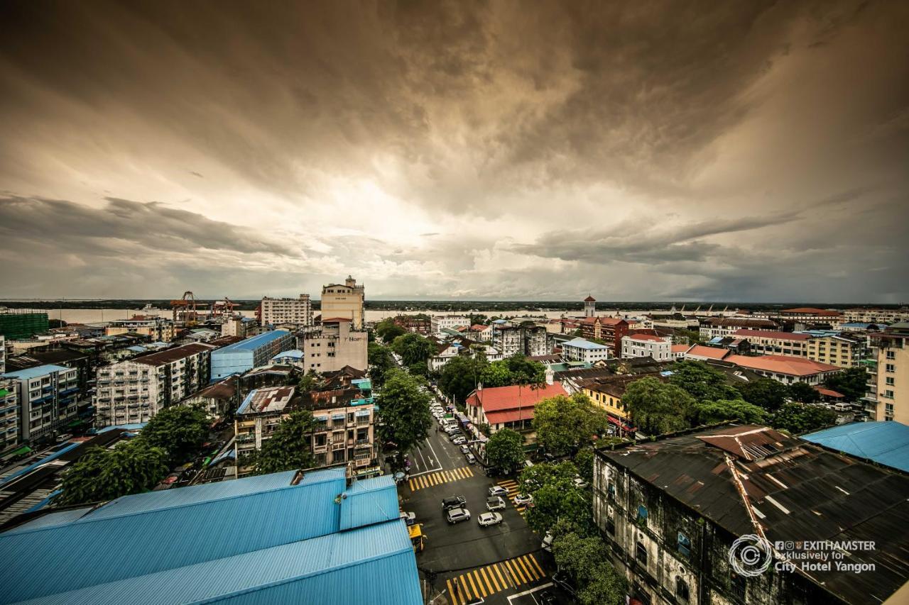 City Hotel Yangon Exterior foto