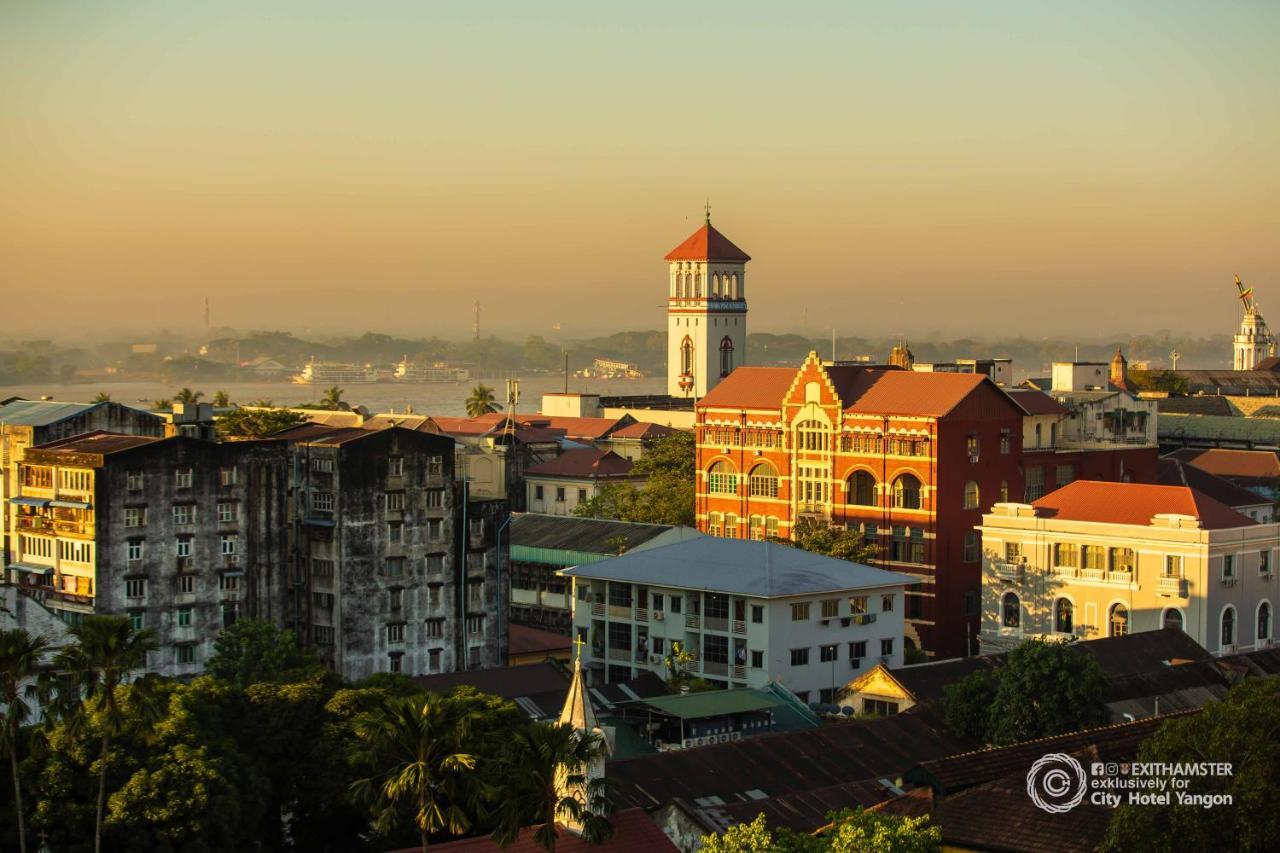 City Hotel Yangon Exterior foto